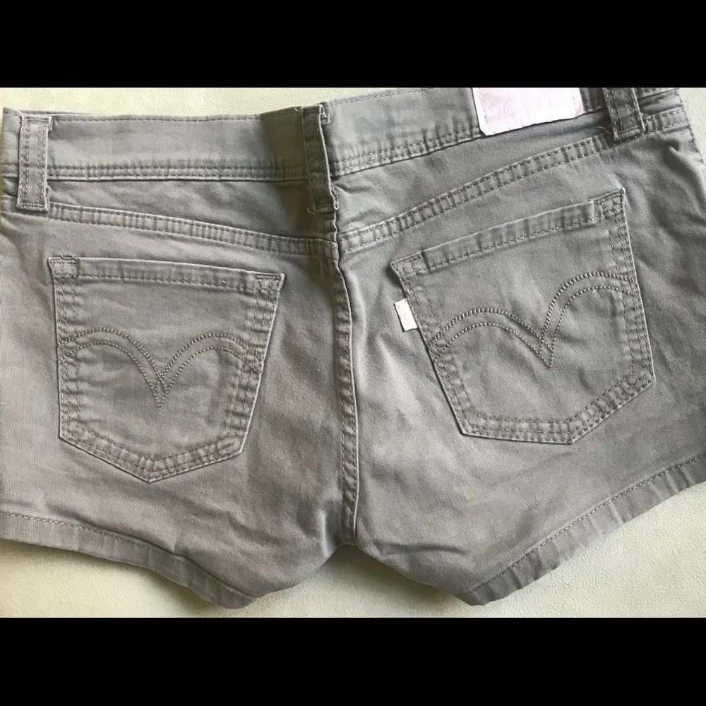 Levi’s Olive Green Short Shorts